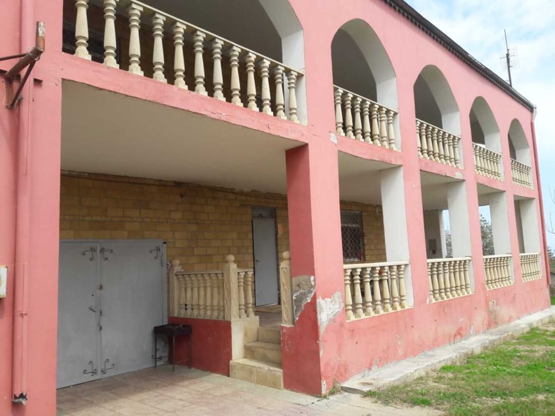 Satılır 5 otaqlı həyət evi/bağ evi 200 m² — Ev, villa, Bakı (4)