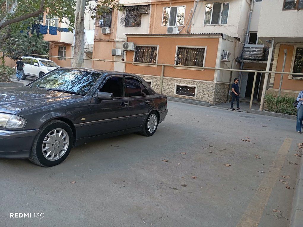 Mercedes C 220, 2.2 L, 1999 il, 300 000 km — Avtomobillər, Bakı (5)
