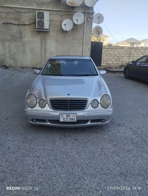 Mercedes E 320, 3.2 L, 2001 il, 495 000 km — Bakı
