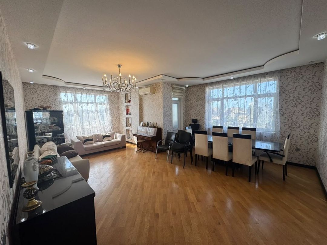 Satılır 3 otaqlı yeni tikili 130 m² — Mənzil, Bakı (2)