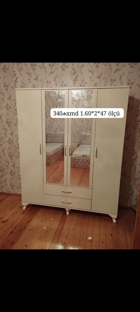 Ağ rəngli 4 qapılı paltar şkafı - Ön hissədə 2 böyük güzgü qapı — Bakı