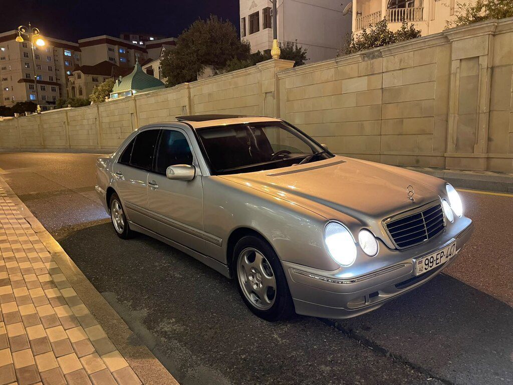 Mercedes E 220, 2.2 L, 2001 il, 563 455 km 99-EP-447 — Avtomobillər, Bakı (4)