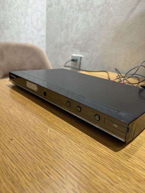 Samsung DVD Oynadıcı (DVD-D530K) - Kompakt və zərif korpus - Ön — Bakı