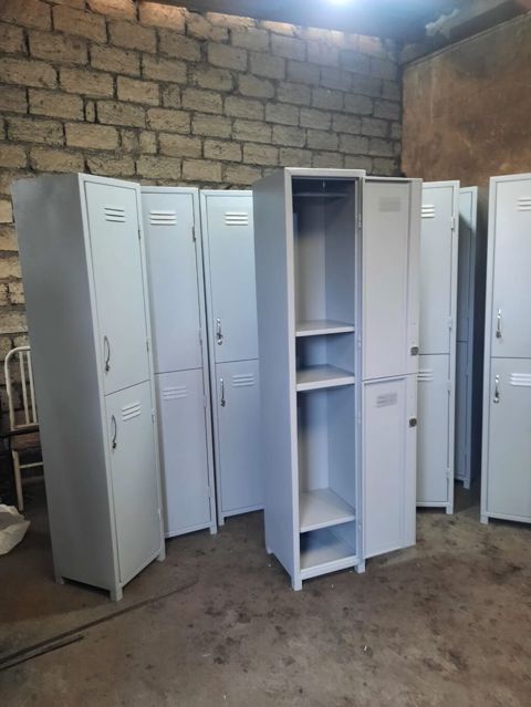 Metal şkaf – geyim və əşyaların saxlanması üçün - Material: qalın — Digah