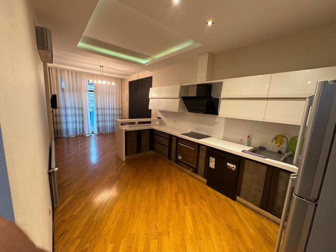 İcarəyə verilir 3 otaqlı yeni tikili 250 m² — Mənzil, Bakı (9)