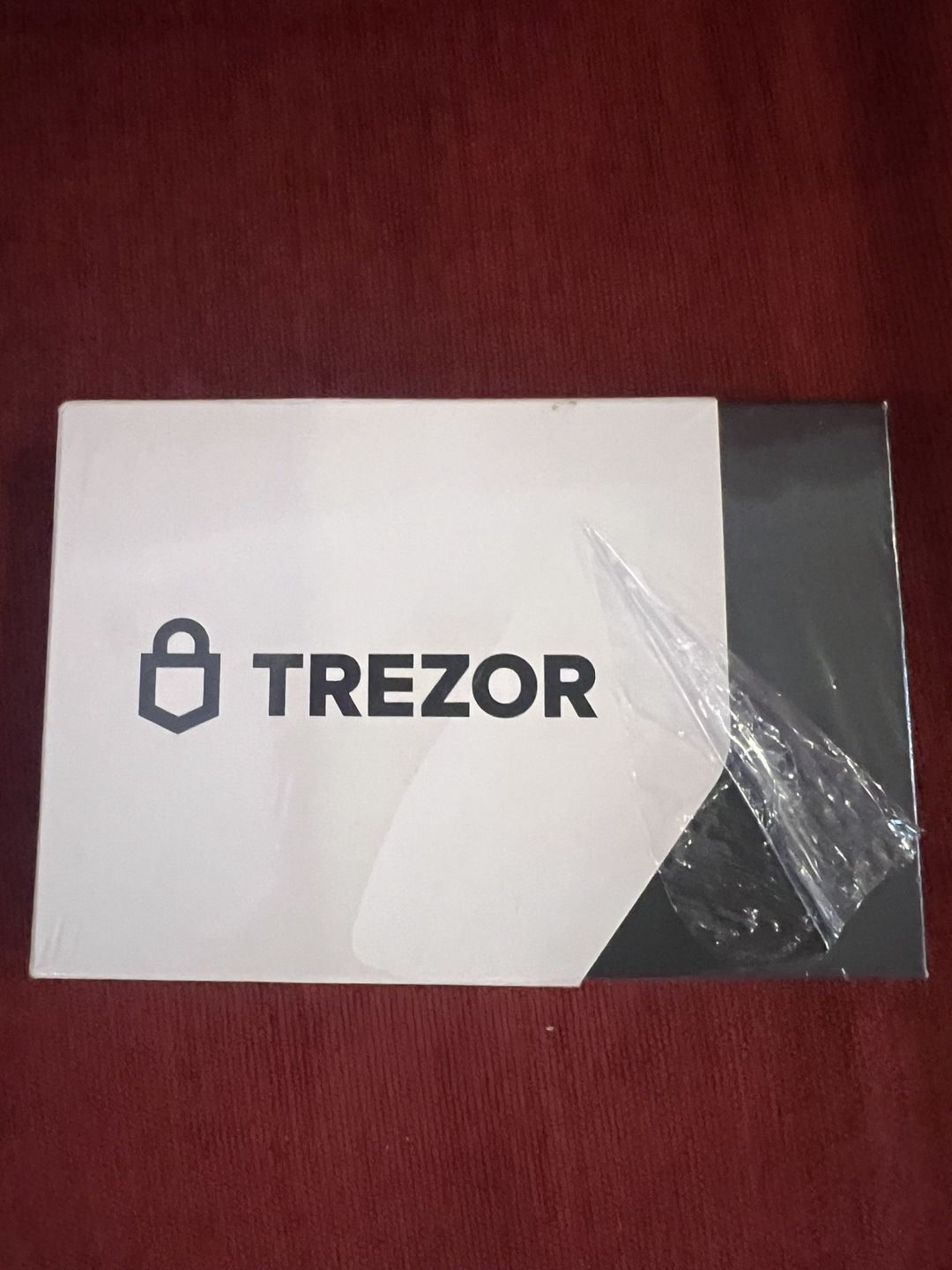 Trezor Model T — Şəbəkə və server avadanlığı, Bakı
