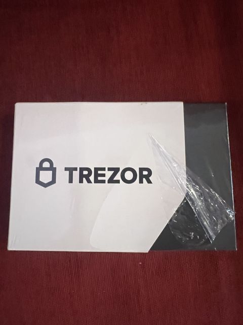 Trezor Model T — Bakı