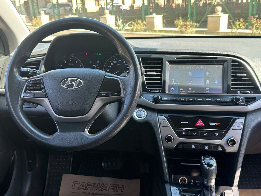 Hyundai Avante, 1.6 L, 2017 il, 208 000 km — Avtomobillər, Bakı (12)