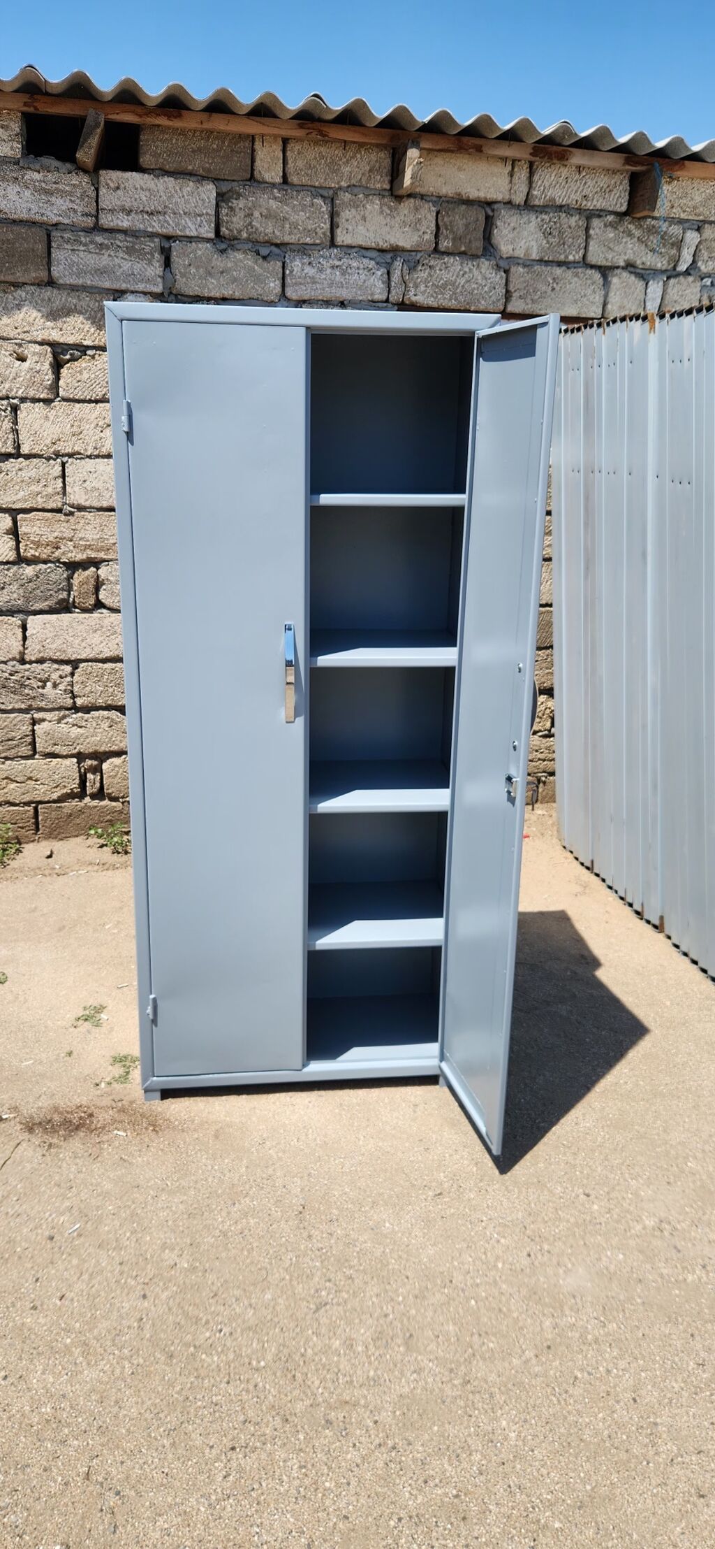 Metal şkaf – 6 qapılı, kilidlənən bölmələr - Material: qalın metal — Ofis mebeli, Digah (4)