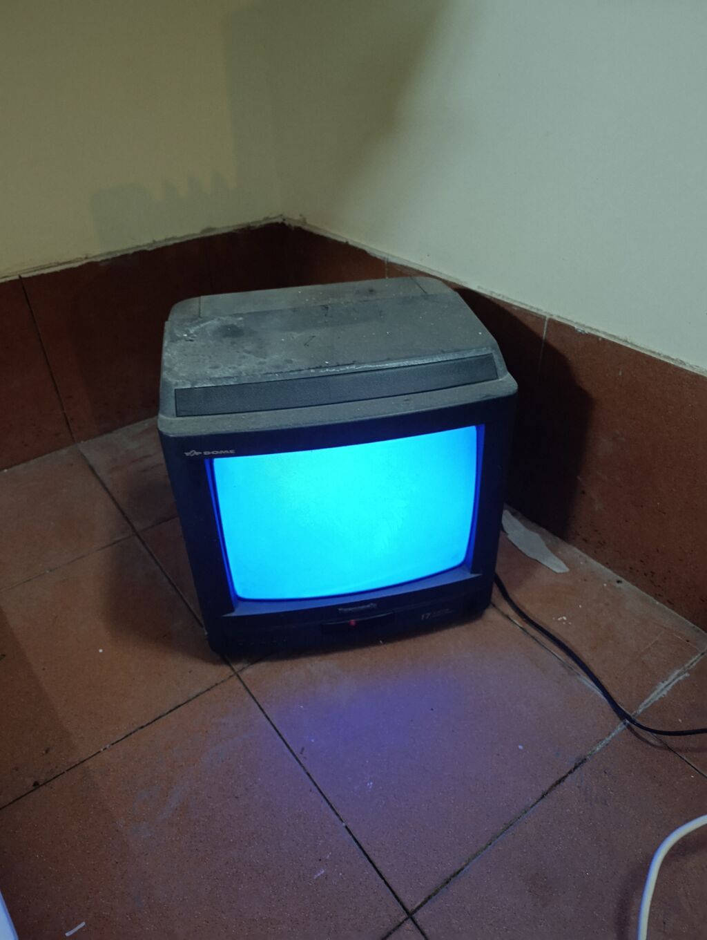 Balaca qedimi panasonik televizorlardandi. Pultu yoxdu isteyen gelsin — Televizorlar, Bakı