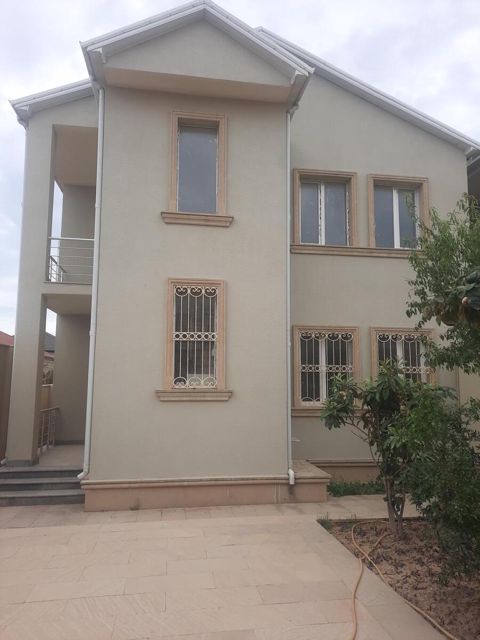 Satılır 4 otaqlı həyət evi/bağ evi 160 m² — Bakı