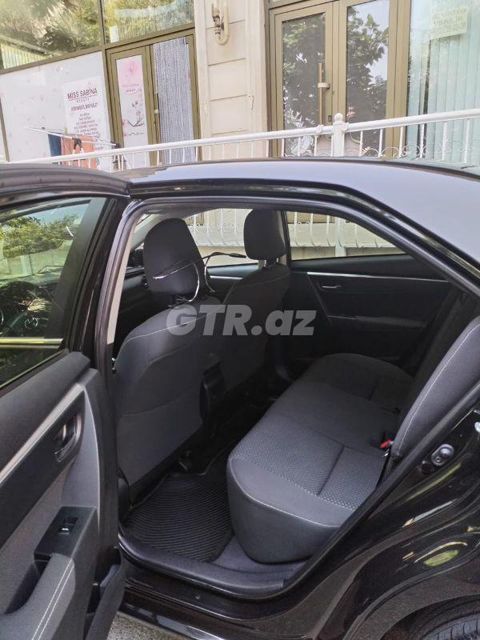 Toyota Corolla 1.6 L, 2017, 129 700 km — Bakı