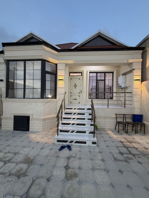 Satılır 3 otaqlı həyət evi/bağ evi 90 m² — Bakı