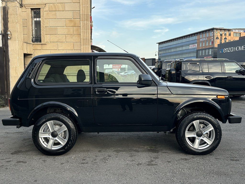 Lada (VAZ) Niva, 1.7 L, 2025 il, 2 000 km — Avtomobillər, Bakı (9)