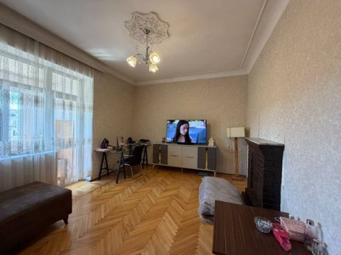 Satılır 3 otaqlı köhnə tikili 80 m² — Bakı