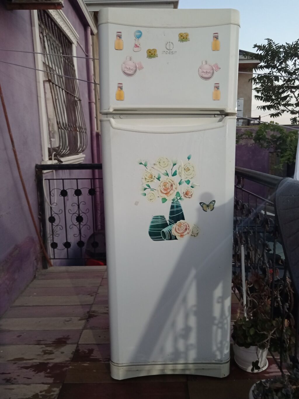 İki qapılı Indesit soyuducu - Üst hissədə dondurucu, alt hissədə — Soyuducular, Bakı (3)