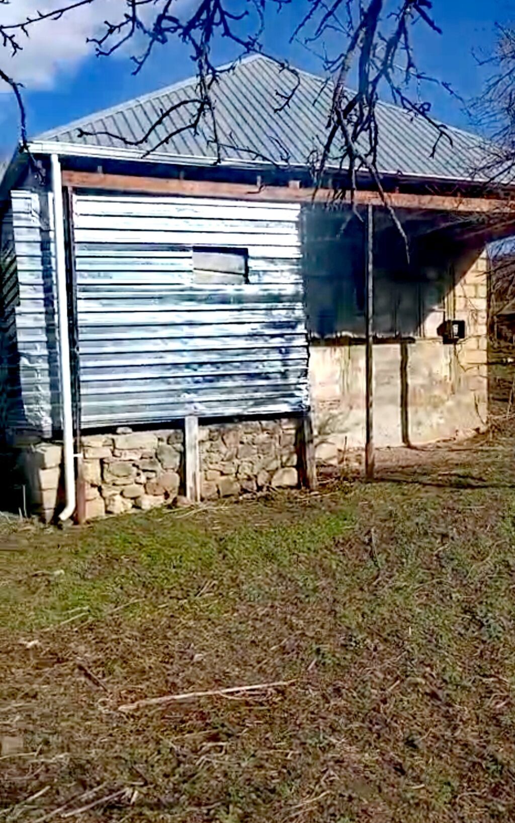 Dağ kəndində yerləşən həyətyanı torpaq sahəsi və köhnə tikili — Ev, villa, Digah (6)