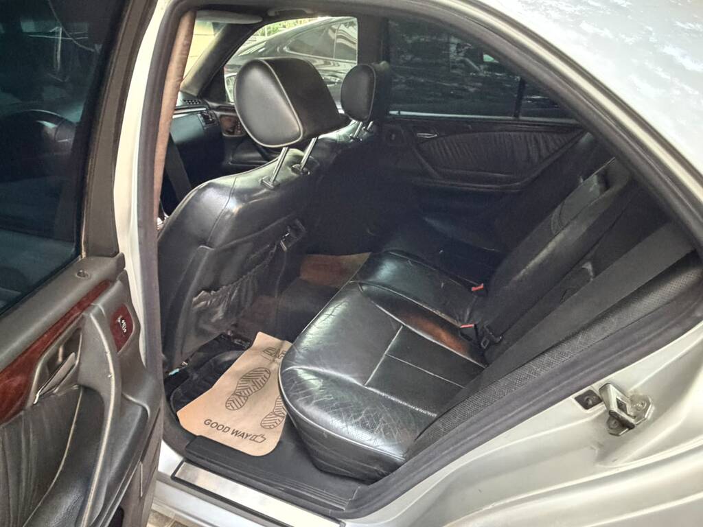 Mercedes E 320, 3.2 L, 2000 il, 450 000 km — Avtomobillər, Bakı (10)