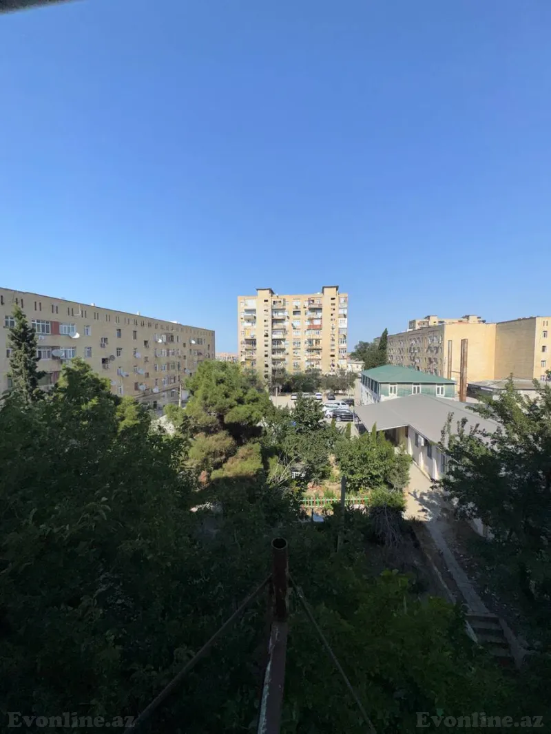Satılır 3 otaqlı Mənzil Köhnə tikili 70 m² Bakı, Qaradağ r., Müşfiqabad — Bakı