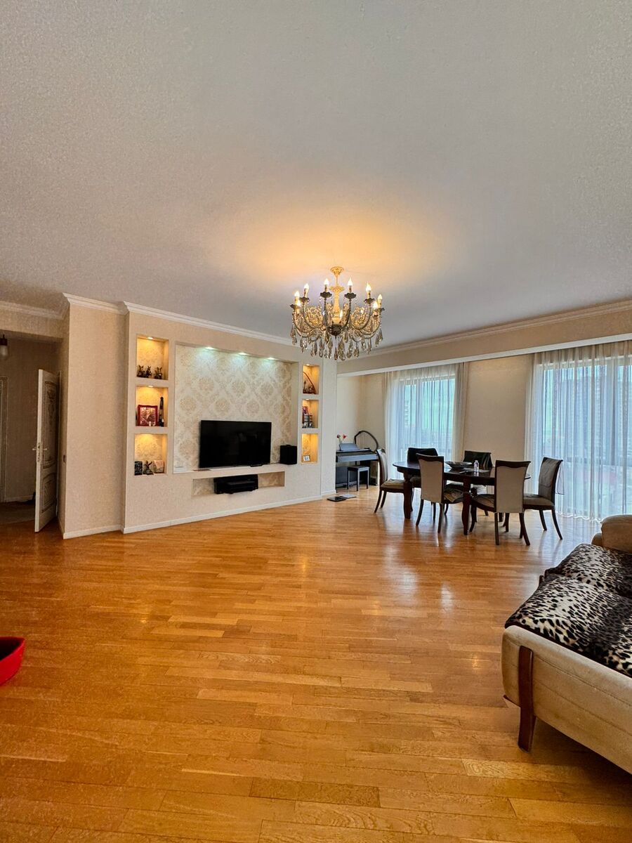 Satılır 4 otaqlı yeni tikili 146 m² — Mənzil, Bakı (2)