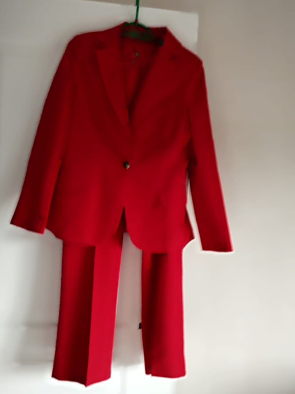 Qadın Qırmızı Kostyum Dəsti - Komplet: Blazer + şalvar - Rəng: Parlaq — Kostyum, Sumqayıt