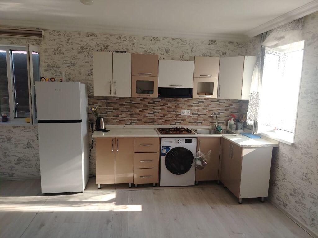 Sumqayit şəh corat bağları 4 ün yolunda 2 otaq tam əşyali səliqəli ev — Ev, villa, Saray