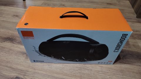 Dinamik JBL Boomsbox — Bakı