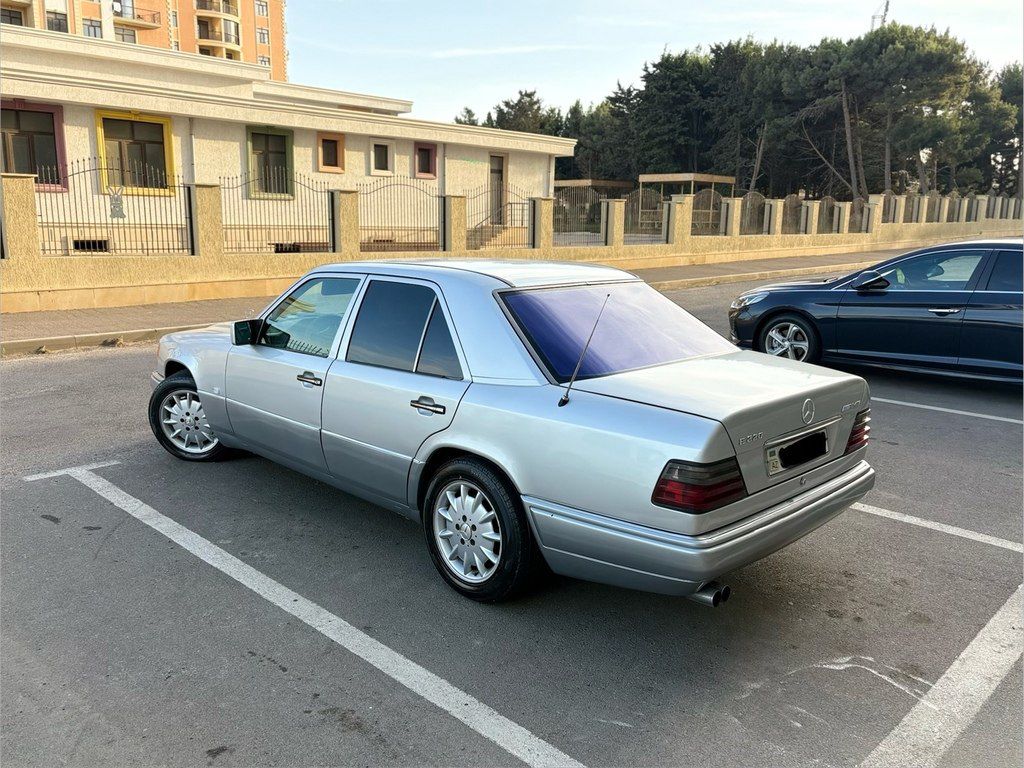 Mercedes 220 E, 2.2 L, 1994 il, 426 000 km — Avtomobillər, Bakı (6)