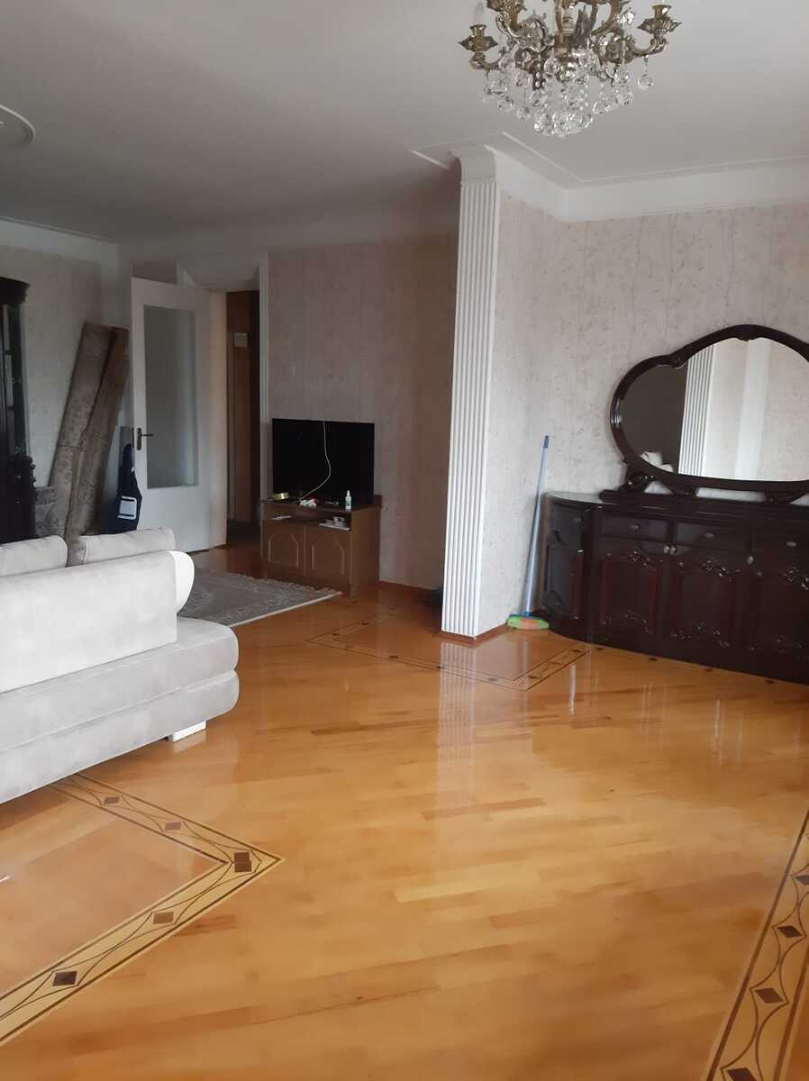 Satılır 4 otaqlı köhnə tikili 125 m² — Mənzil, Bakı (2)