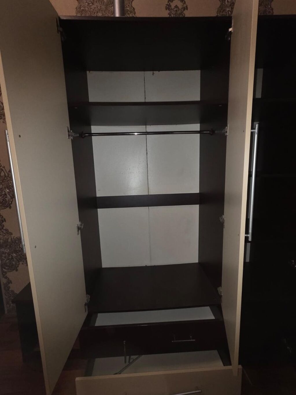 Yataq otağı üçün mebel dəsti - 3 qapılı qarderob: 2 açılan əsas bölmə — Yataq otağı mobilya dəstləri, Bakı (5)