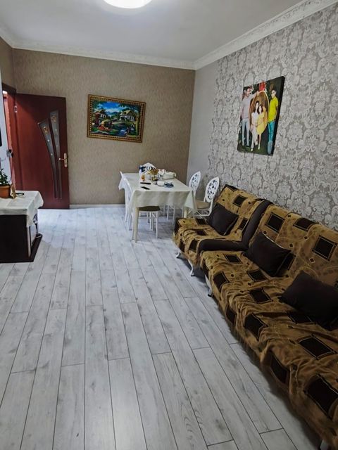 Satılır 3 otaqlı köhnə tikili 90 m² — Bakı