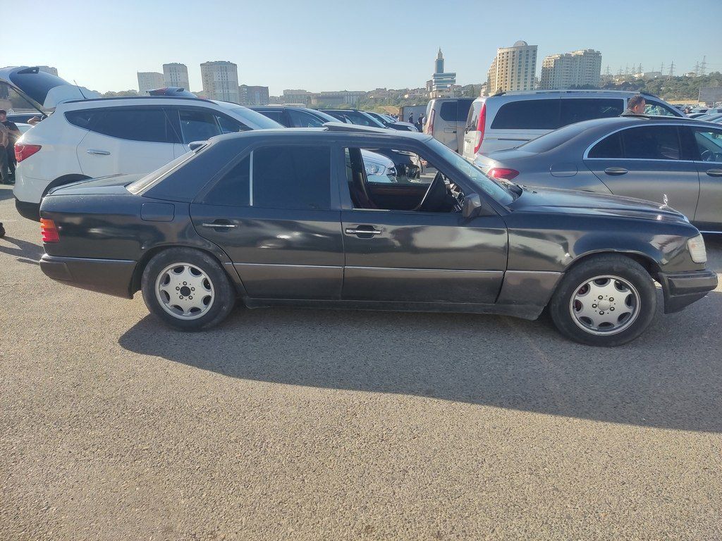 Mercedes 200 D, 2.0 L, 1991 il, 546 750 km 10-VO-572 — Avtomobillər, Bakı (5)