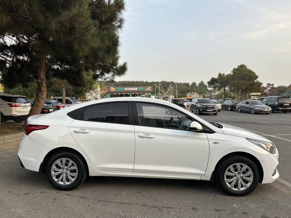 Hyundai Accent, 1.4 L, 2018 il, 93 000 km — Avtomobillər, Bakı (3)