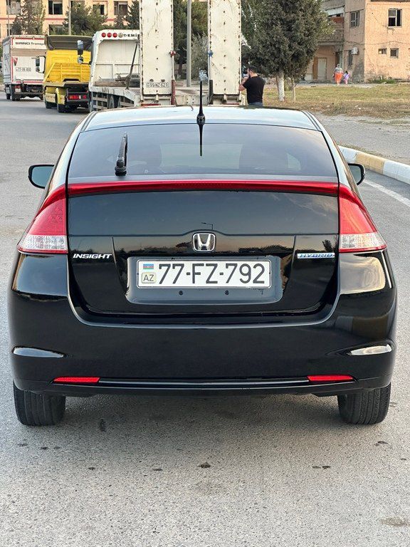 Honda Insight, 1.3 L, 0.58 kWh, 2010 il, 360 000 km 77-FZ-792 — Avtomobillər, Bakı (10)