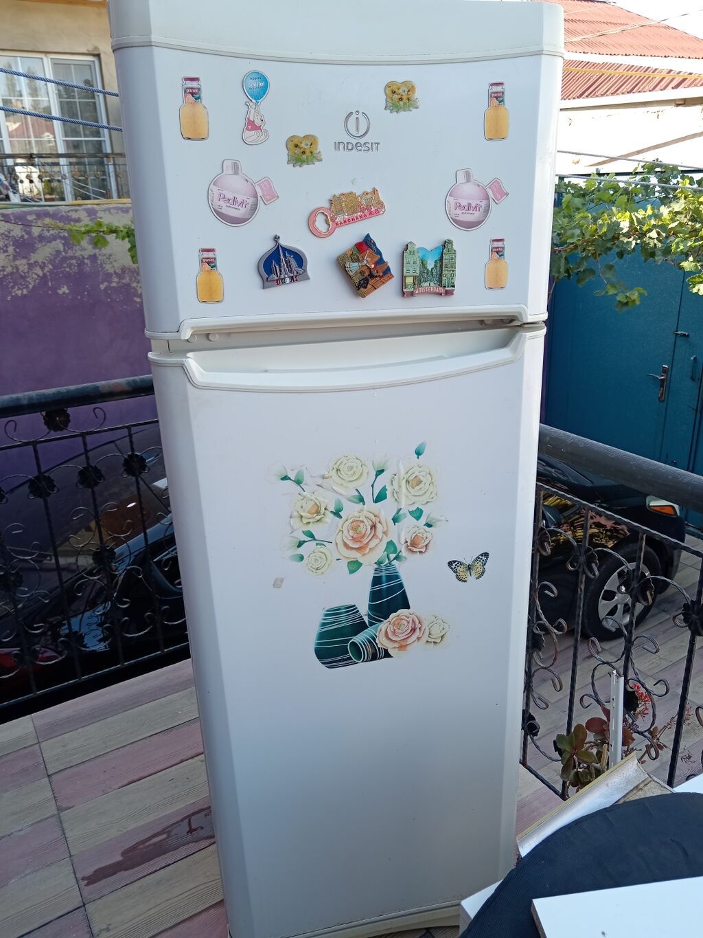 İki qapılı Indesit soyuducu - Üst hissədə dondurucu, alt hissədə — Soyuducular, Bakı (5)