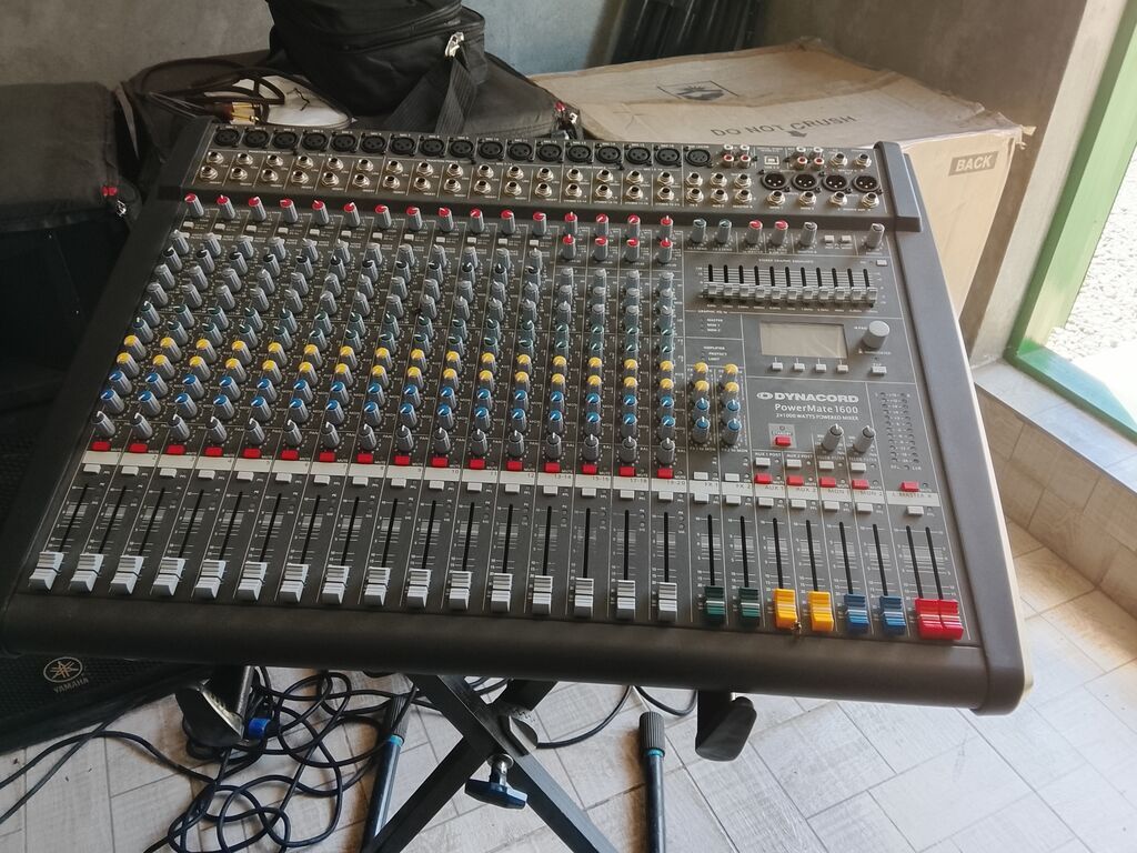 Dynacord PowerMate 1600 gücləndiricili mikser - 16 mono mikrofon/line — Studiya və konsert üçün, Yevlax (3)
