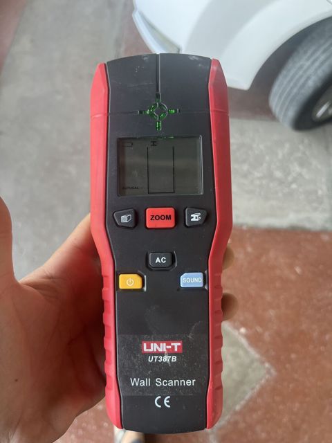 Şəkillərdəki cihaz Unı-t UT387B Wall Scanner (Divar Taraması və — Digah