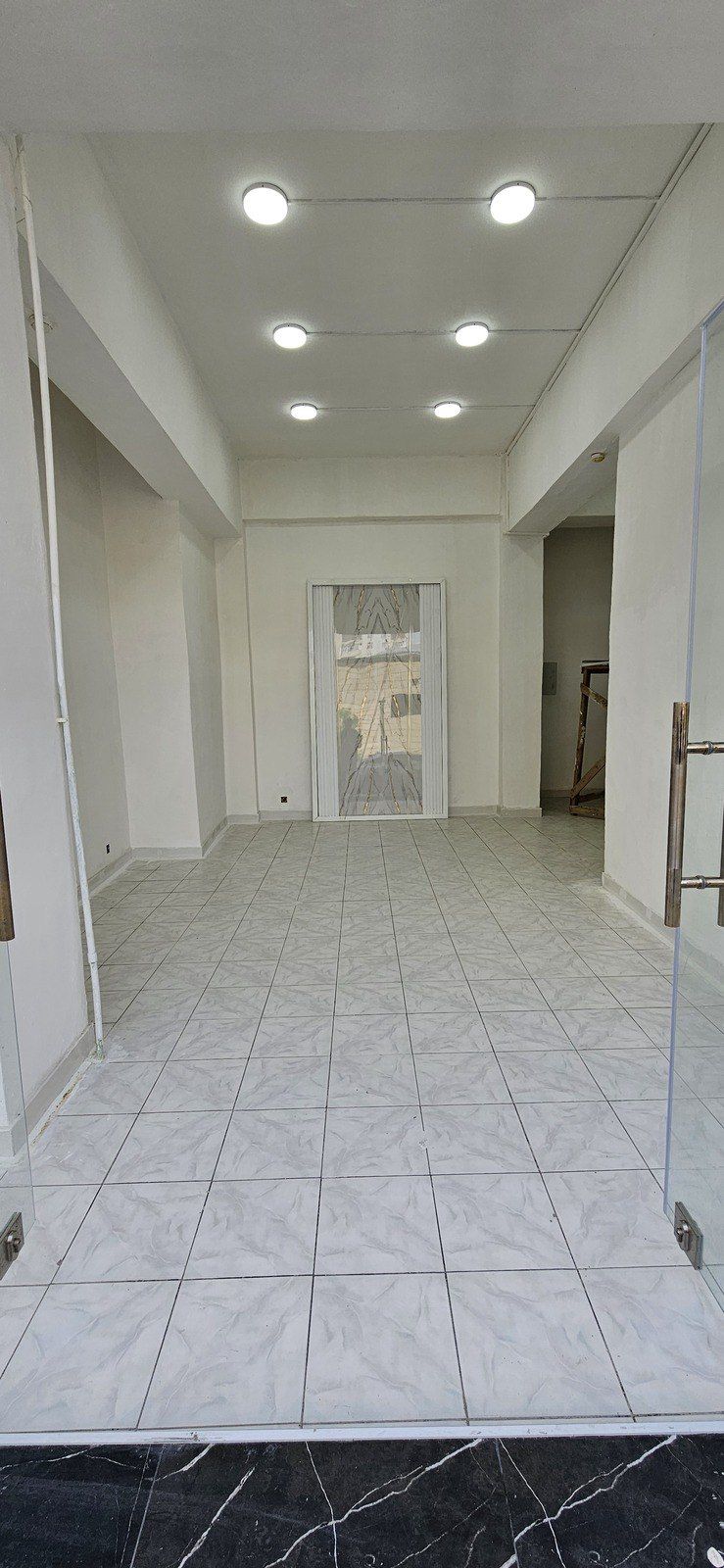 İcarəyə verilir obyekt 42 m² — Əmlak, Bakı (2)