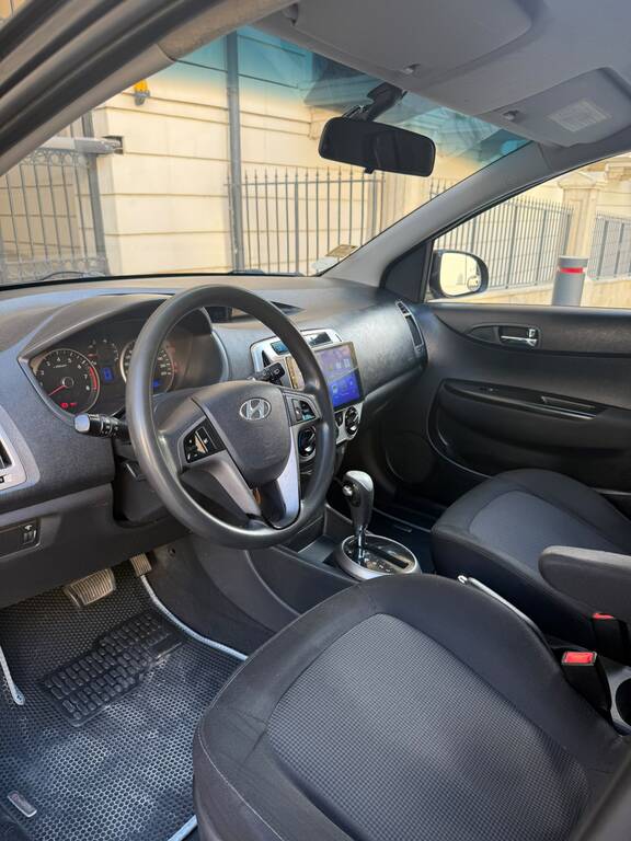 Hyundai i20, 1.4 L, 2012 il, 190 000 km 77-OB-318 — Avtomobillər, Bakı (7)