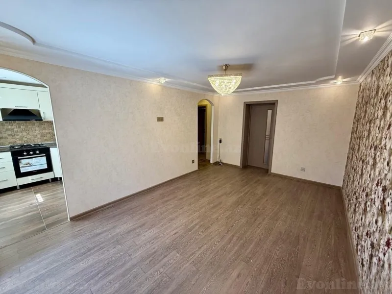 Satılır 3 otaqlı Mənzil Köhnə tikili 70 m² Bakı, Nizami r., Qara Qarayev m., 8-ci kilometr — Mənzil, Bakı (3)