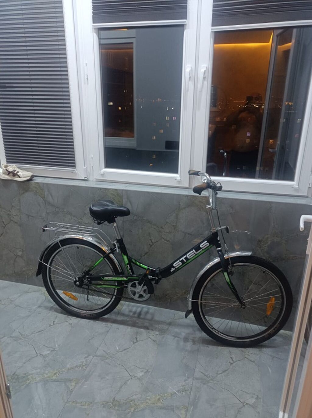 Stels şəhər velosipedi - Rəng: qara-yaşıl, markalı “Stels” loqosu — Yol velosipedləri, Bakı (3)
