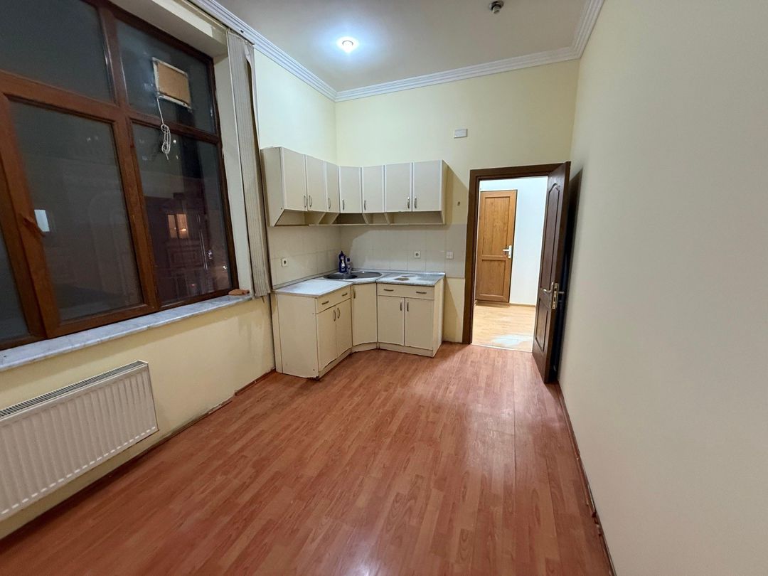 İcarəyə verilir 8 otaqlı ofis 255 m² — Ofis, Bakı (6)