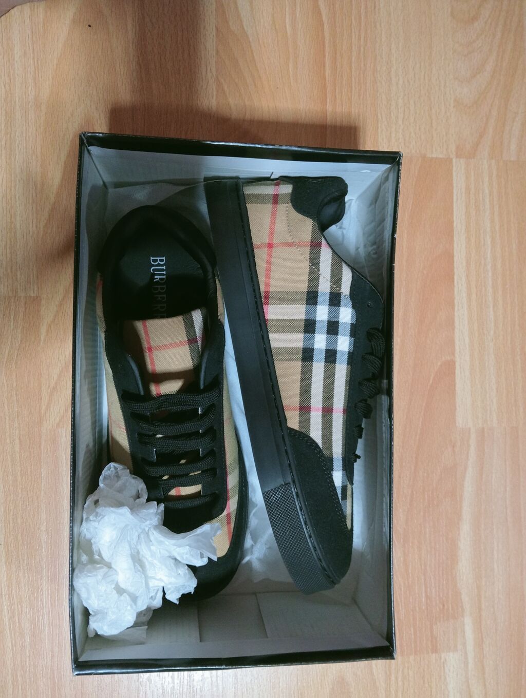 Burberry kişi krossovkaları - Model: Aşağı profilli, bağcıqlı — Krossovkalar, Bakı (5)