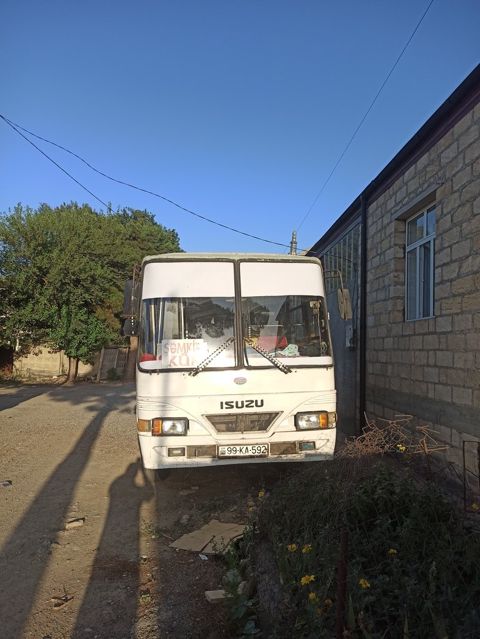 Isuzu Ecobus, 4.3 L, 1997 il, 200 000 km — Şəmkir