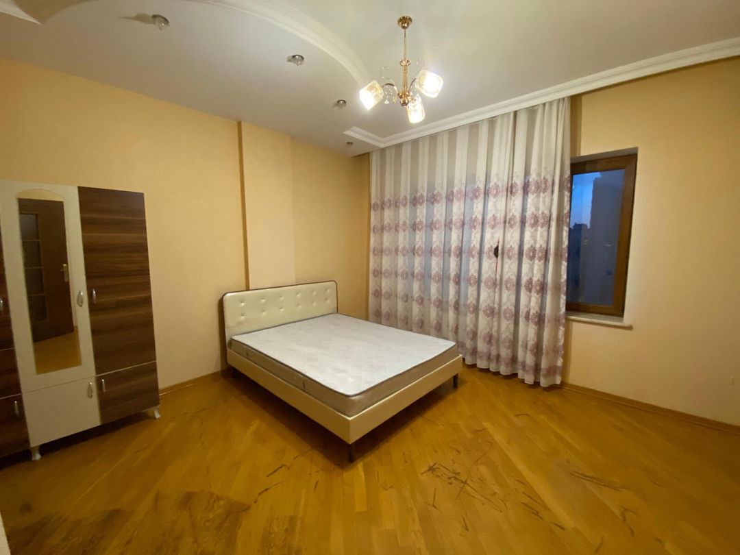 Satılır 3 otaqlı yeni tikili 150 m² — Mənzil, Bakı (12)