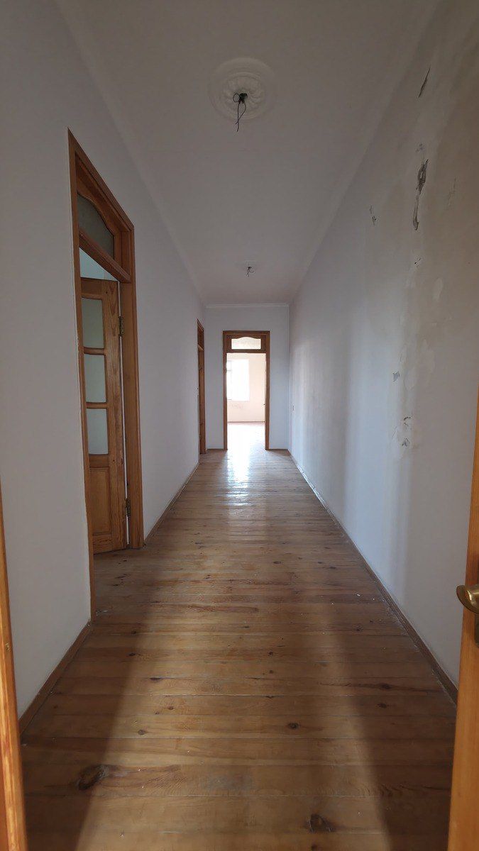Satılır 11 otaqlı həyət evi/bağ evi 300 m² — Ev, villa, Bakı (8)