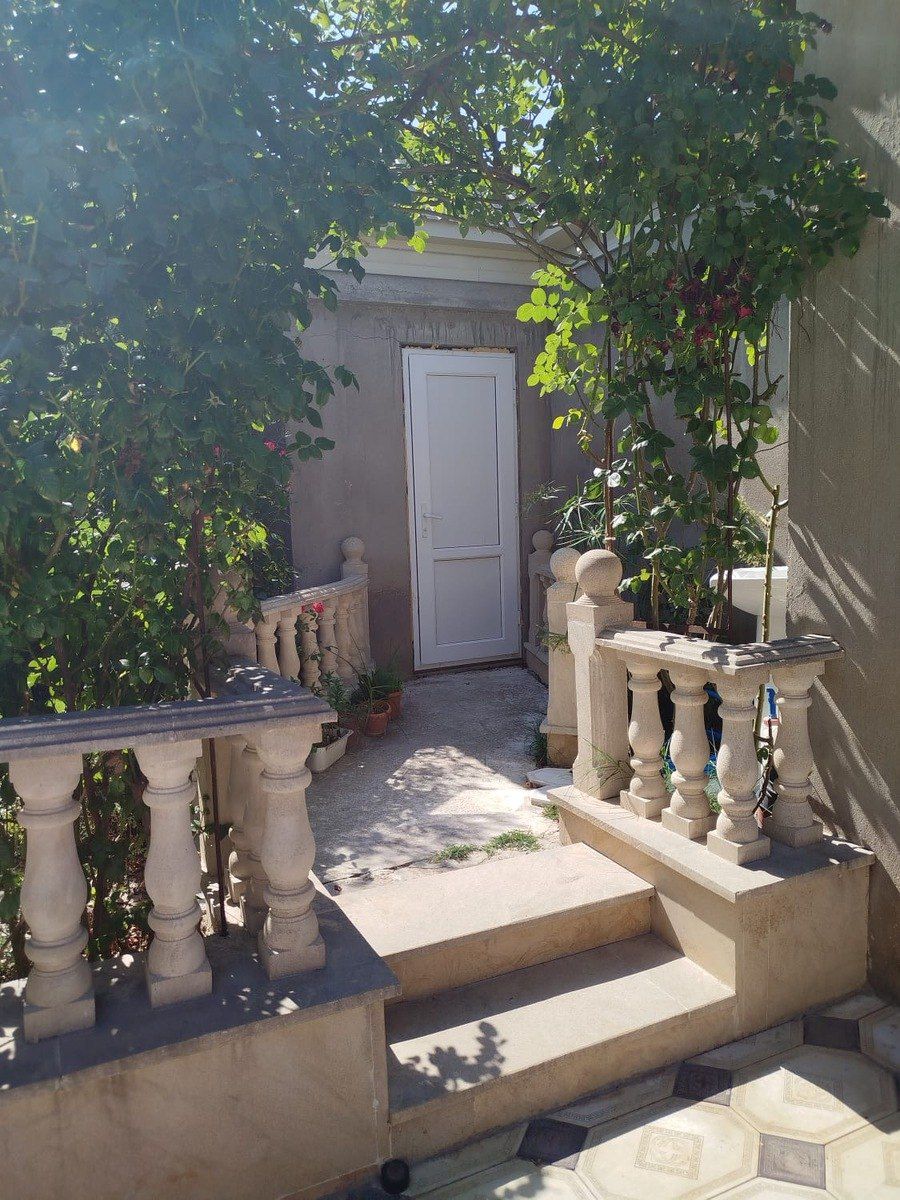 Satılır 4 otaqlı həyət evi/bağ evi 310 m² — Ev, villa, Bakı (5)