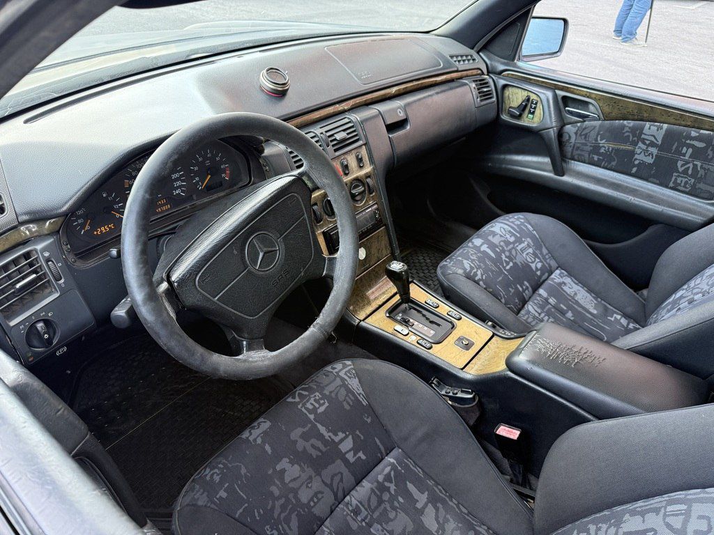 Mercedes E 230, 2.3 L, 1997 il, 418 000 km — Avtomobillər, Bakı (7)