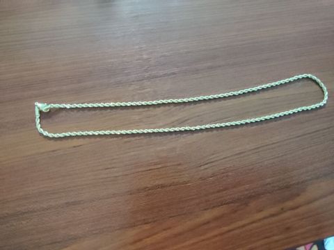 Qızılı rəngli zəncir boyunbağı - Klassik “rope/halqa-büklüm” forması — Bakı