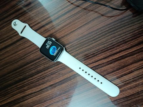 Smart saat — Bakı